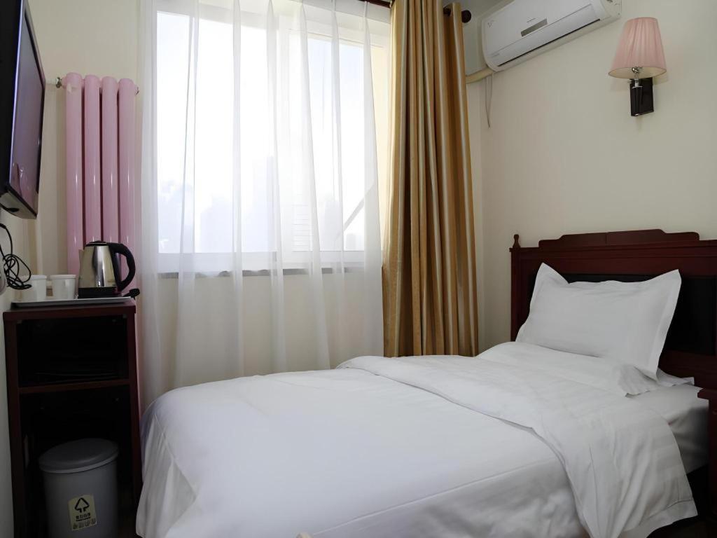 Beijing Yi Jia Hotel Екстер'єр фото