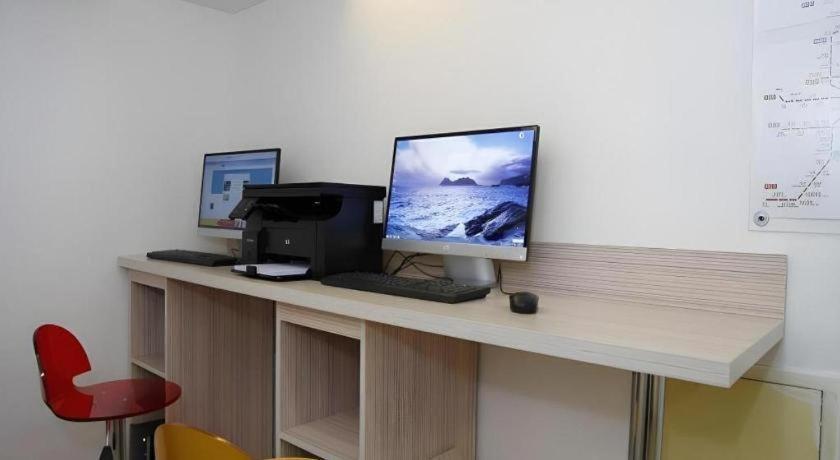 Beijing Yi Jia Hotel Екстер'єр фото